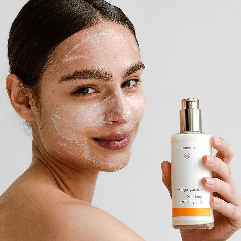 Dr Hauschka Soothing Cleansing Milk