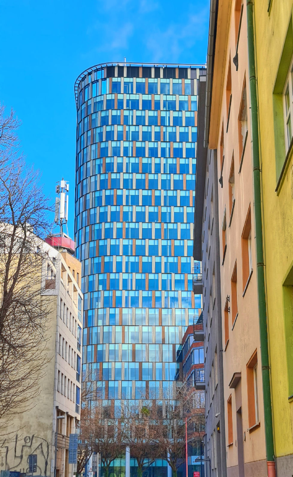 Picsart_24-01-01_21-45-00-608