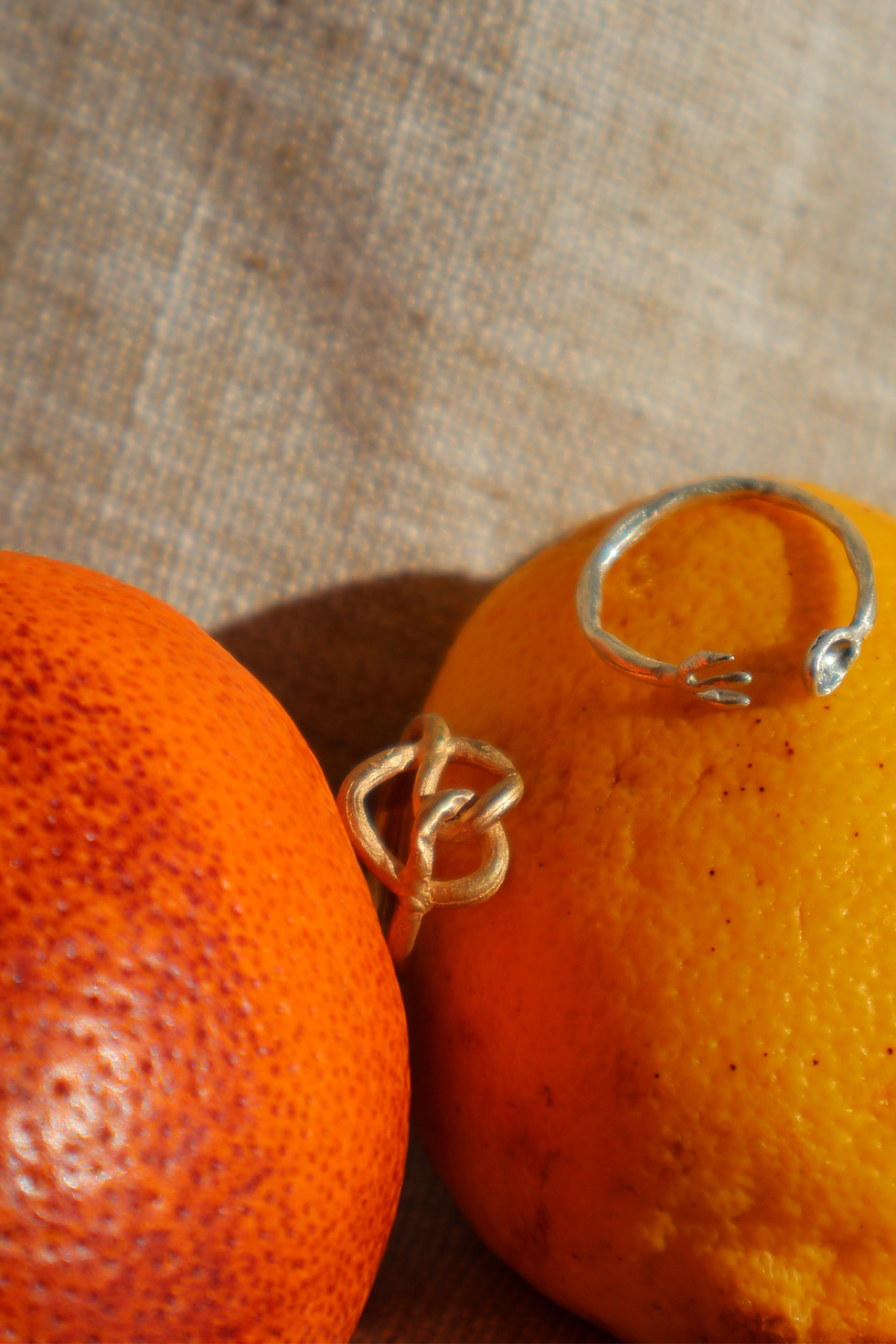 Thumbnail: Pretzel Ring