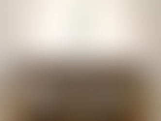 ダイニングテーブルのあるピアノ練習室