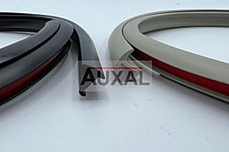 Jonc joint bas de caisse R5 Super 5 GT Turbo 7700779923 side skirt