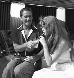 Brigitte Bardot e Errol Flyn.jpg