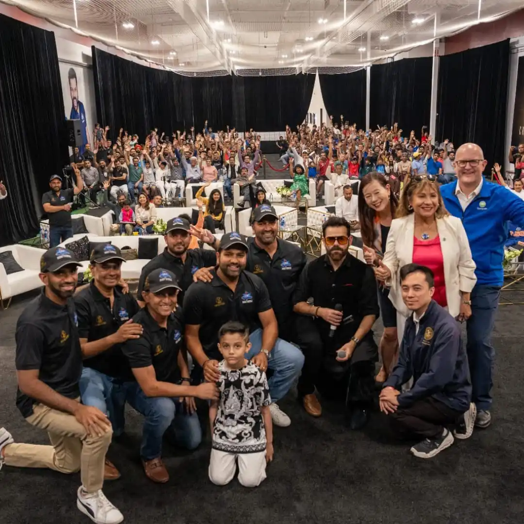 Rohit Sharma Welcomed by Fans in California