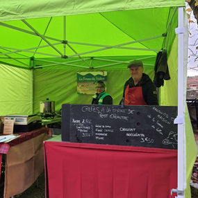 Produits de la ferme artisanal fabriqué dans le Mont Ventoux artisans de marché de Noël de Monieux dans le Vaucluse