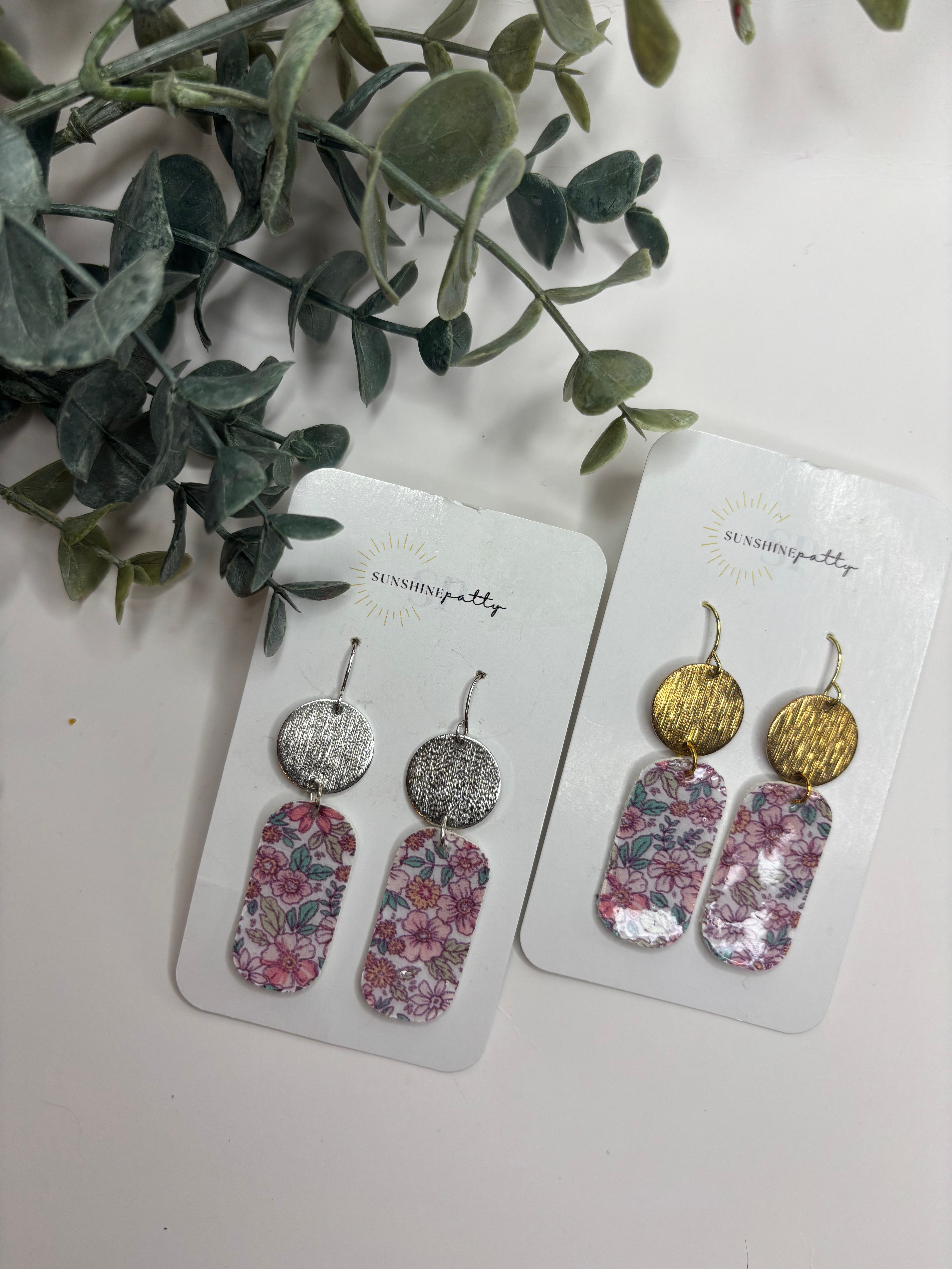 Claire (large) | Pink Floral with resin gloss