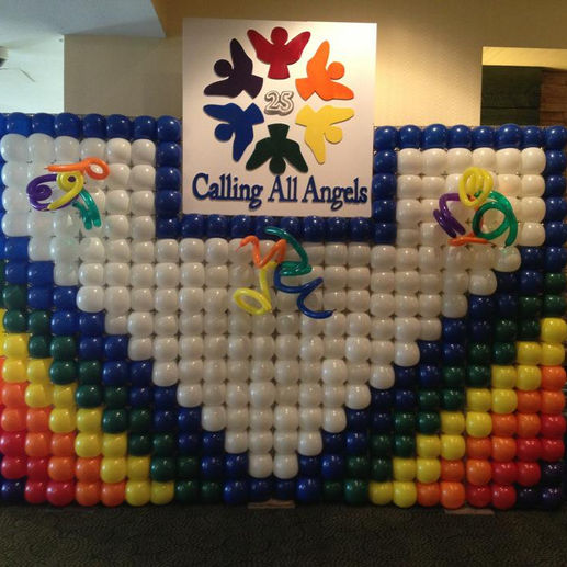 Balloon wall