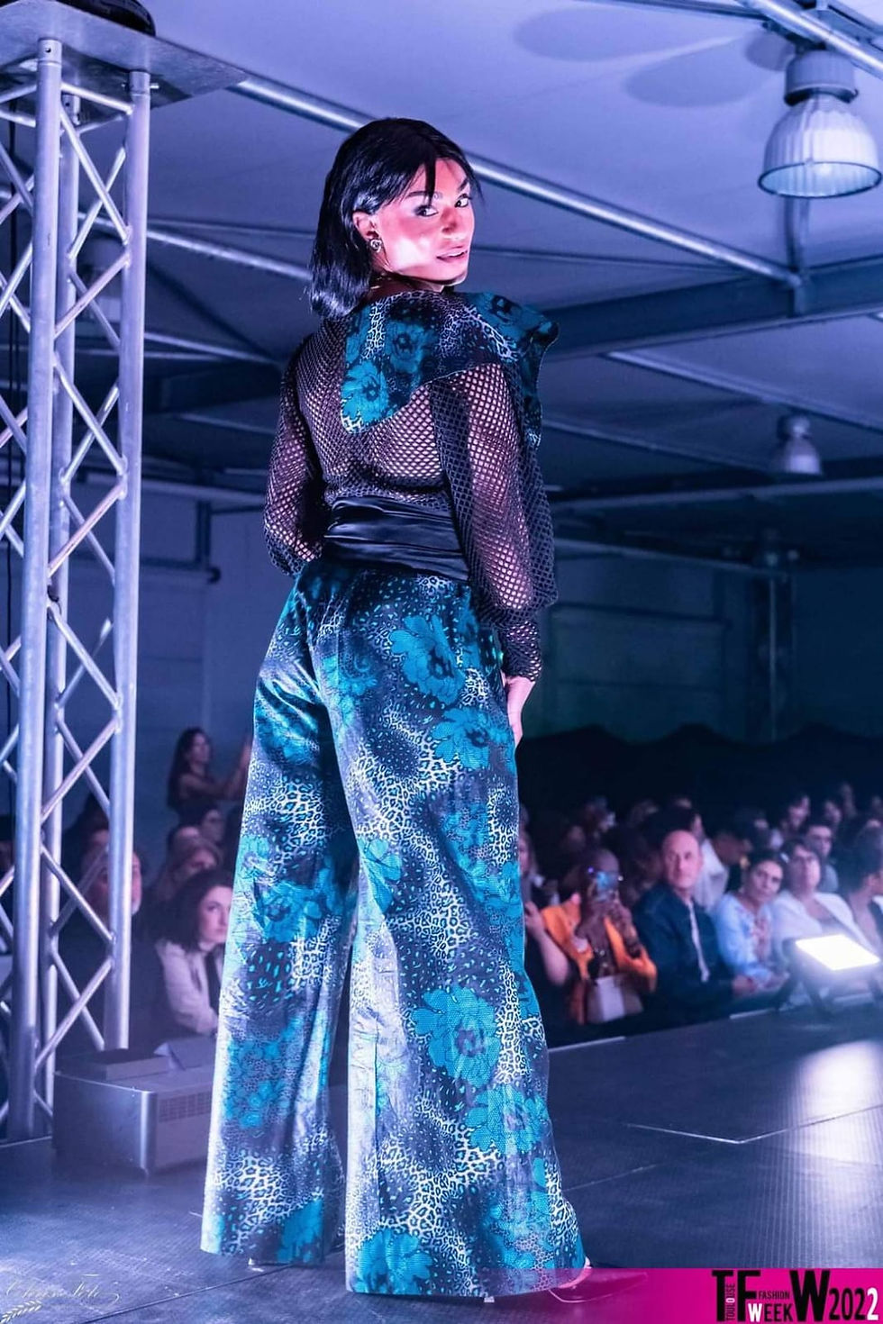 Thumbnail: Ensemble pantalon Chika en coton et résille 