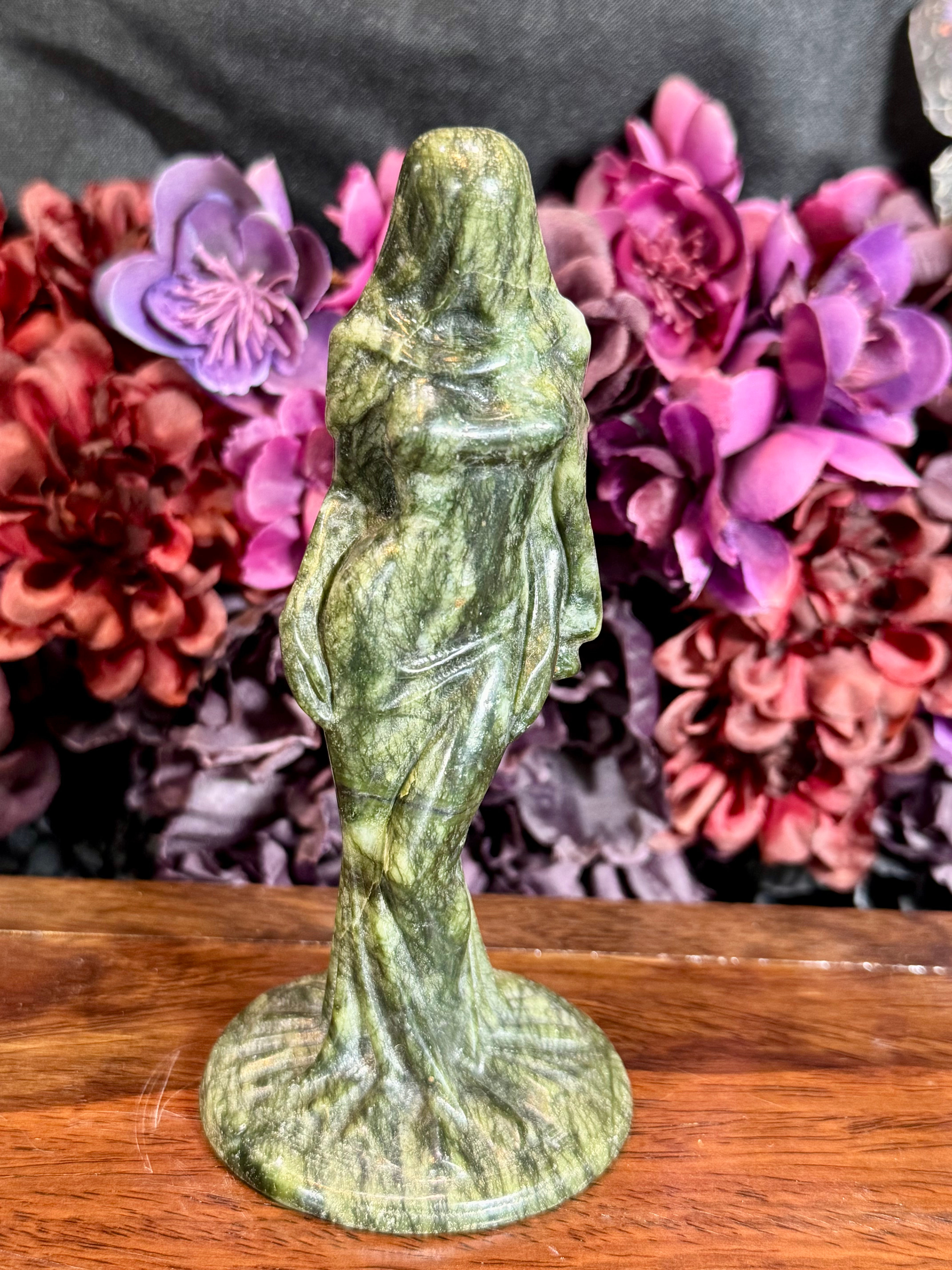 THE VEILED LADY
