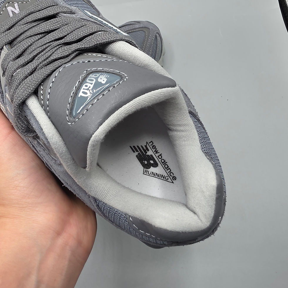 Miniatura: NEW BALANCE 9060 GRIS