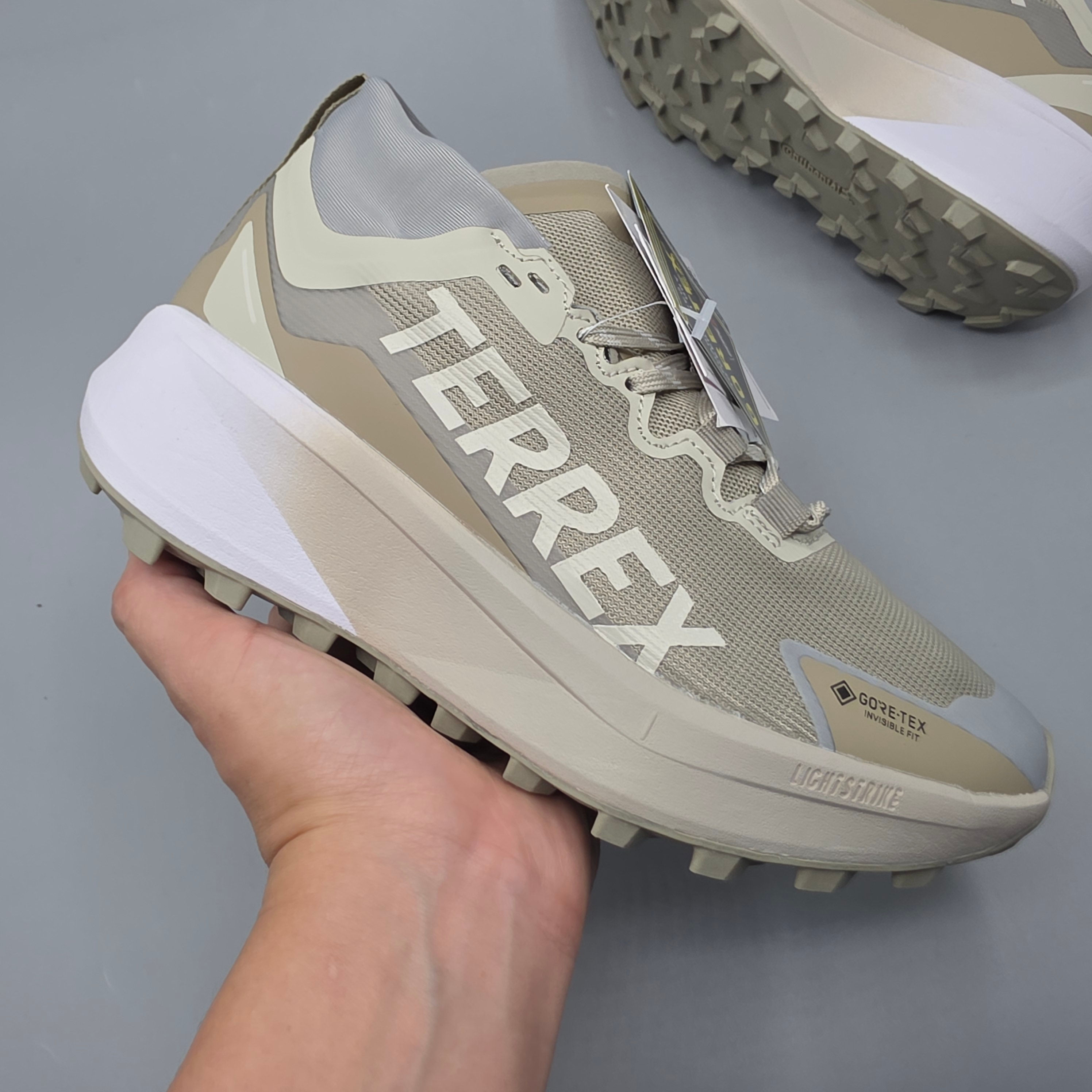 ADIDAS TERREX AGRAVIC GORE-TEX TRAIL BLANCH CARGO