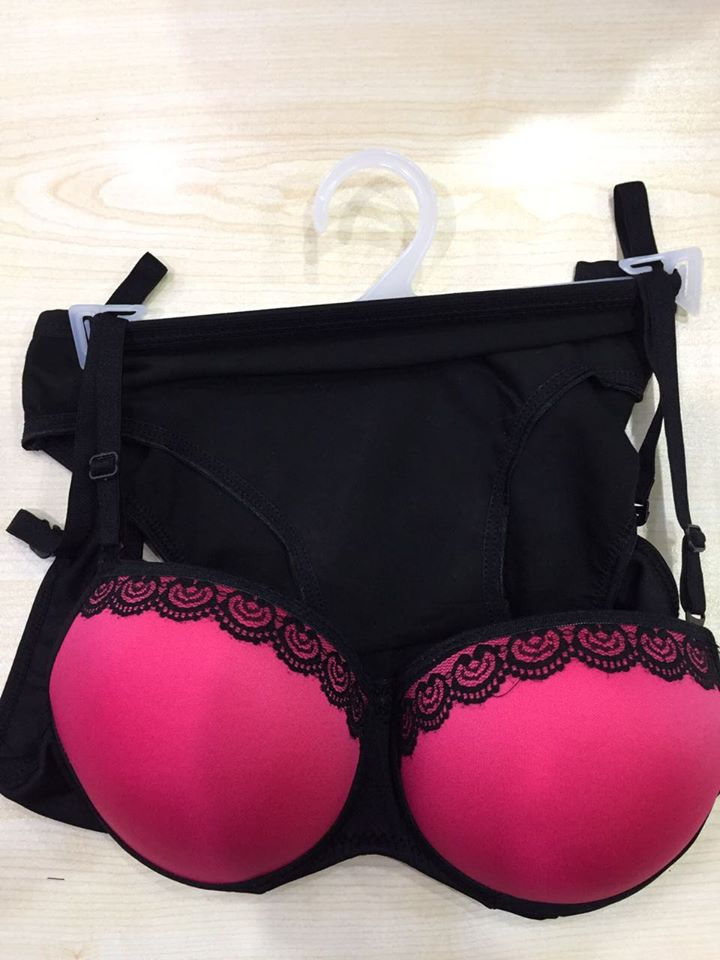 Küçük resim: Sütyen Takım