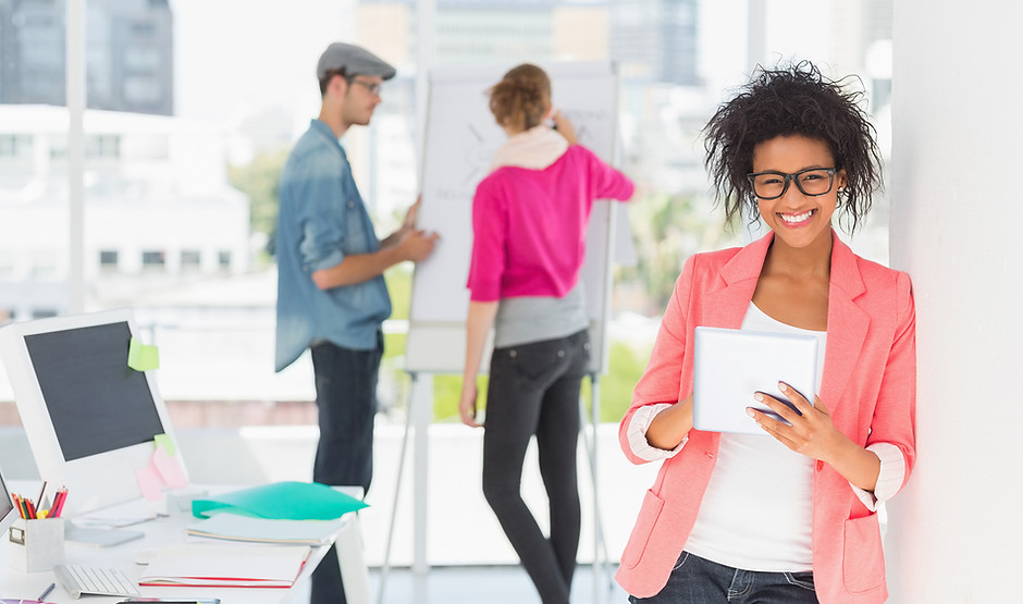 pessoal de marketing alegres de brainsto