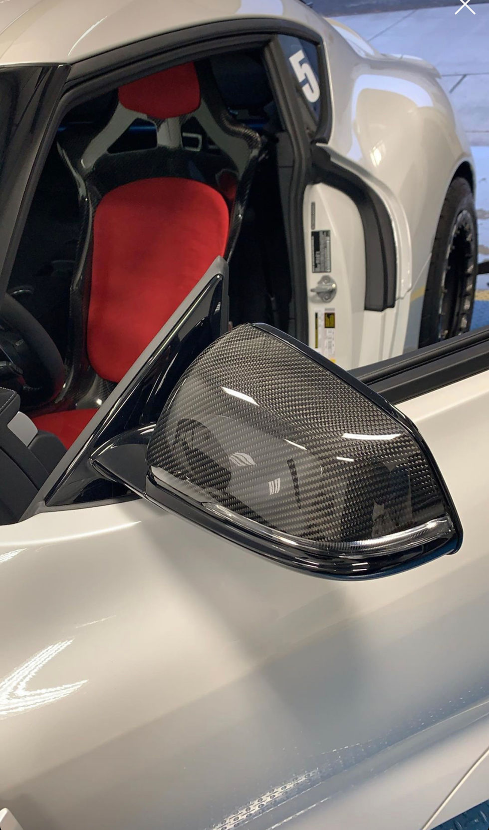 Carbon seat