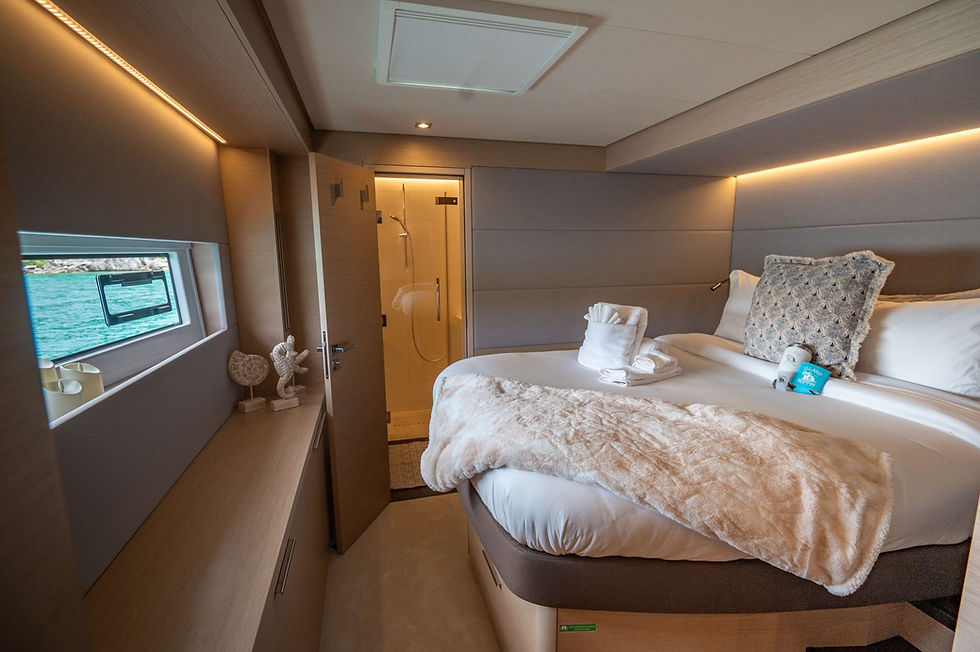 Catamaran_Island_hoppin_55_cabin1-1.jpeg