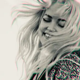 SINGLE REVIEW: SAVANNAH GARDNER - BORN IN THE WRONG GENERATION