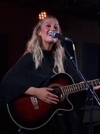 LIVE REVIEW: CAYLEE HAMMACK / RILEY - THE LOWER THIRD