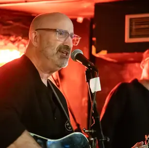 LIVE REVIEW: LUCY MAY, SHEA RAFFERTY, JEFF COHEN - WHIRLWIND 10 YEARS ON - THE SLAUGHTERED LAMB
