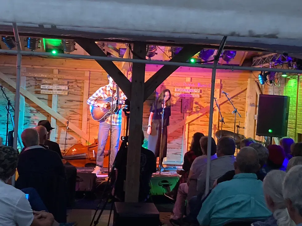 LIVE REVIEW: THE  WANDERING HEARTS, BOBBY BAZINI AND ROSEANNE REID - THE LITTLE RABBIT BARN