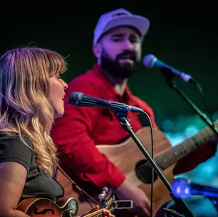 LIVE REVIEW: BUCKLE & BOOTS 2023: THE PADDOCK STAGE - TWO WAYS HOME
