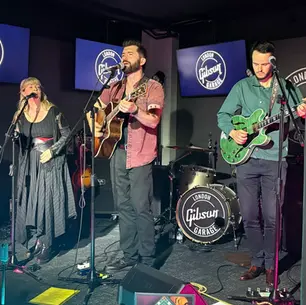 LIVE REVIEW: TWO WAYS HOME -  GIBSON GARAGE - LONDON