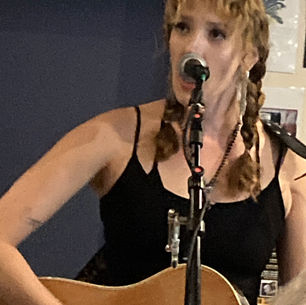 LIVE REVIEW: HANNAH ALDRIDGE - KINGSMEAD HOUSE - HIGH WYCOMBE
