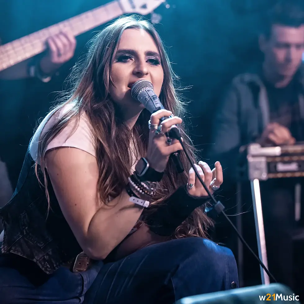LIVE REVIEW: BUCKLE & BOOTS 2023: THE MAIN STAGE - KATY HURT