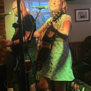 LIVE REVIEW: APRIL MOON - THE PRINCE OF WALES - MARLOW