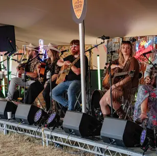 LIVE REVIEW: COUNTRY CALLING 2026: NASHVILLE SOUNDS IN THE ROUND - GASOLINE & MATCHES, RYAN EVANS, NAOMI CAMPBELL, SIMEON HAMMOND DALLAS