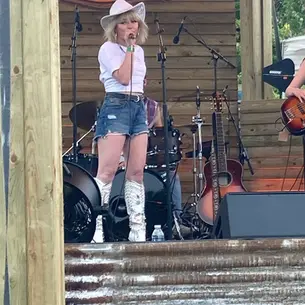LIVE REVIEW: COUNTRY CALLING FESTIVAL - THE HOMESTEAD STAGE - GINA LARNER