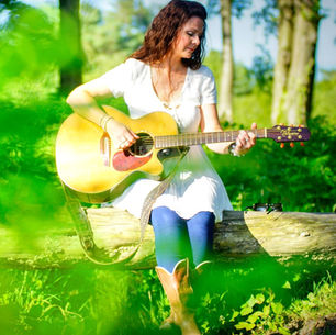FESTIVAL PREVIEW: WHO TO LOOK OUT FOR AT BUCKLE & BOOTS 2023: SARAH YEO, DONNA MARIE, TENNESSEE TWIN (INC ALBUM REVIEW THE LOST YEARS)