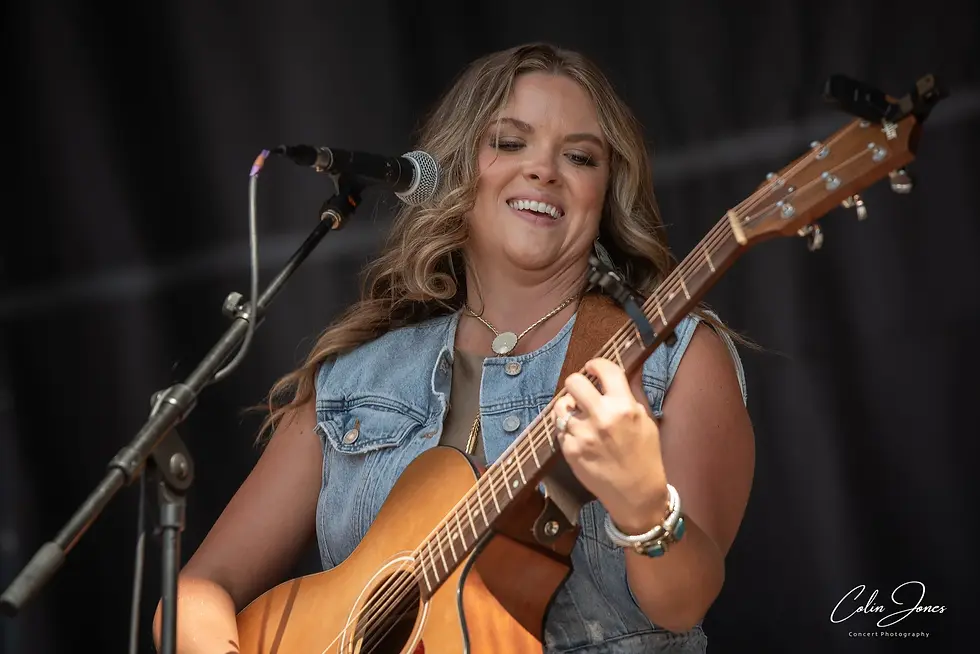 LIVE FESTIVAL REVIEW: COUNTRY CALLING: MAIN STAGE - JULY MOON