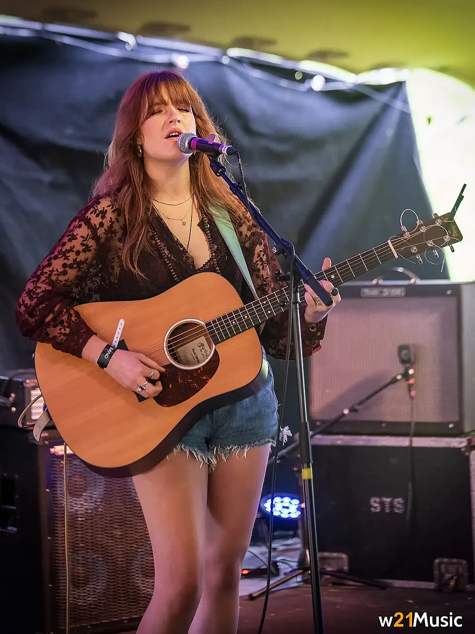 LIVE REVIEW: BUCKLE & BOOTS 2023  - THE PADDOCK STAGE - GRACE KELLY