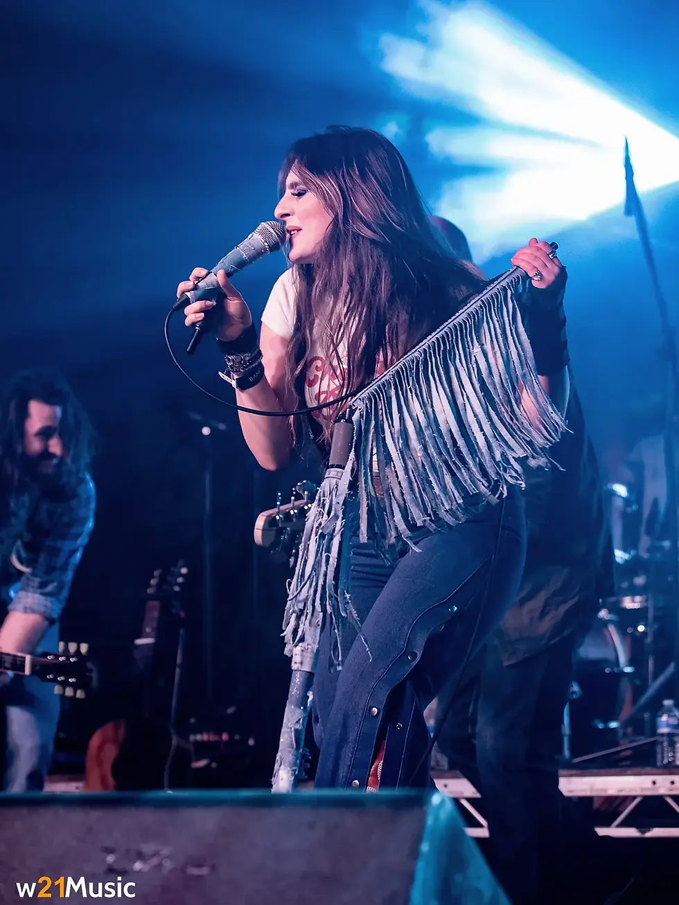 LIVE REVIEW: BUCKLE & BOOTS 2023: THE MAIN STAGE - KATY HURT