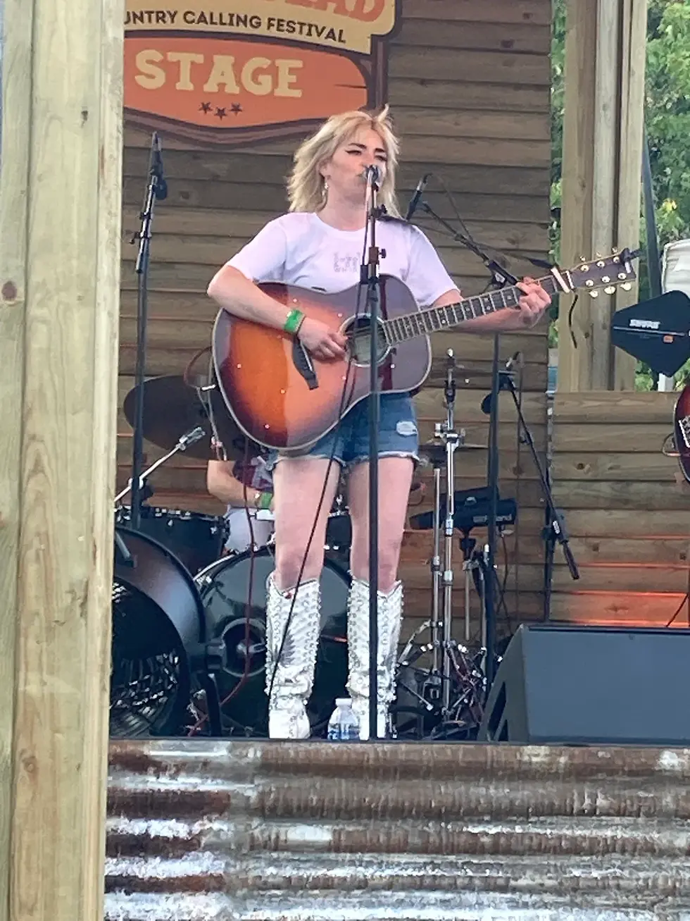 LIVE FESTIVAL REVIEW: COUNTRY CALLING: HOMESTEAD STAGE - GINA LARNER