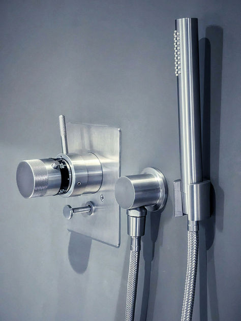 Top Plumbers in Toronto for Fixing Leaks and Water Pressure Issues