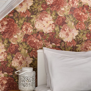 How to Choose Wallpaper That Works for Your Space