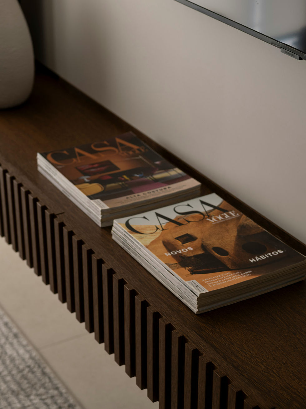 The Home Decor Magazines Designers Actually Reference Behind the Scenes