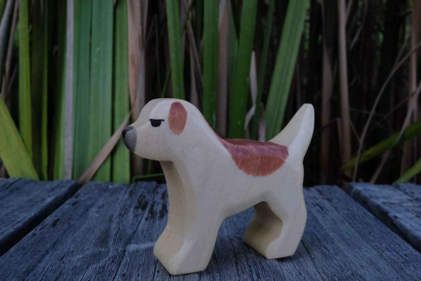 HolzWald Handmade Wooden Golden Retriever Figurine-Small