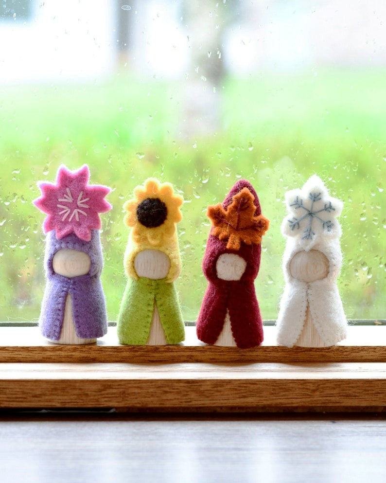 Tara Treasures Four Seasons Peg Dolls Set-Spring, Summer, Autumn & Winter