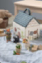 Gry & Sif Felt Dollhouse with Blue Roof and Handle