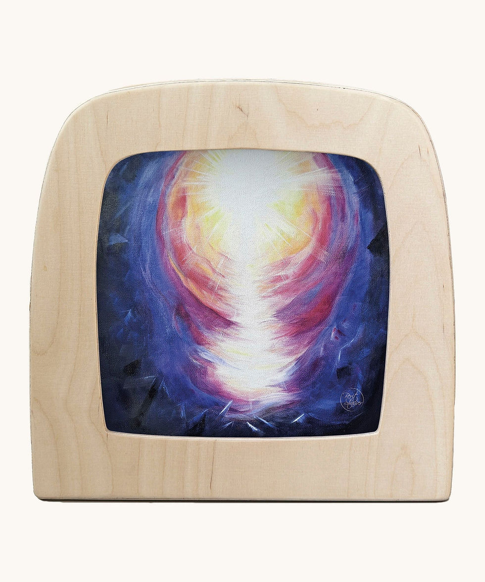 Toverlux silhouette "Hope" by Berit Strasser, depicting a vibrant sun reflecting on dark blue waters.