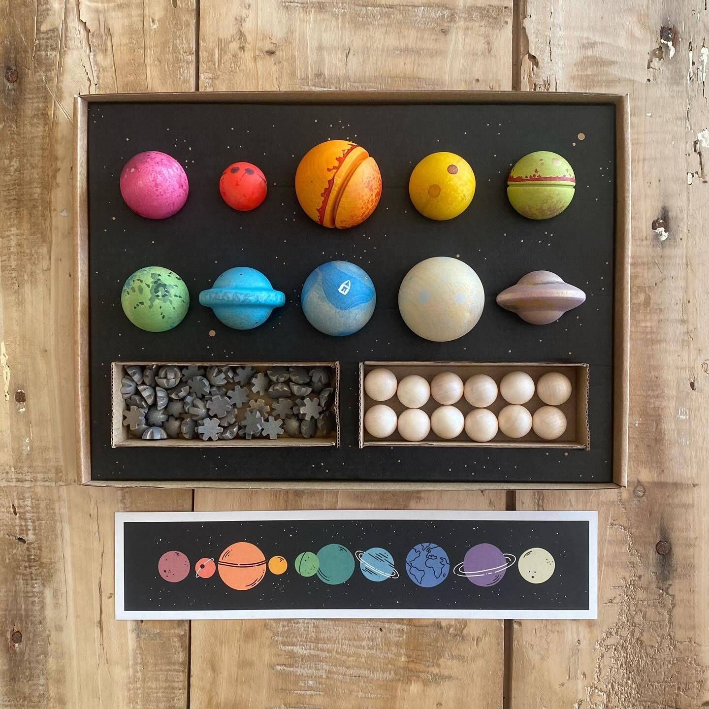 Grapat Wooden Planets in Box