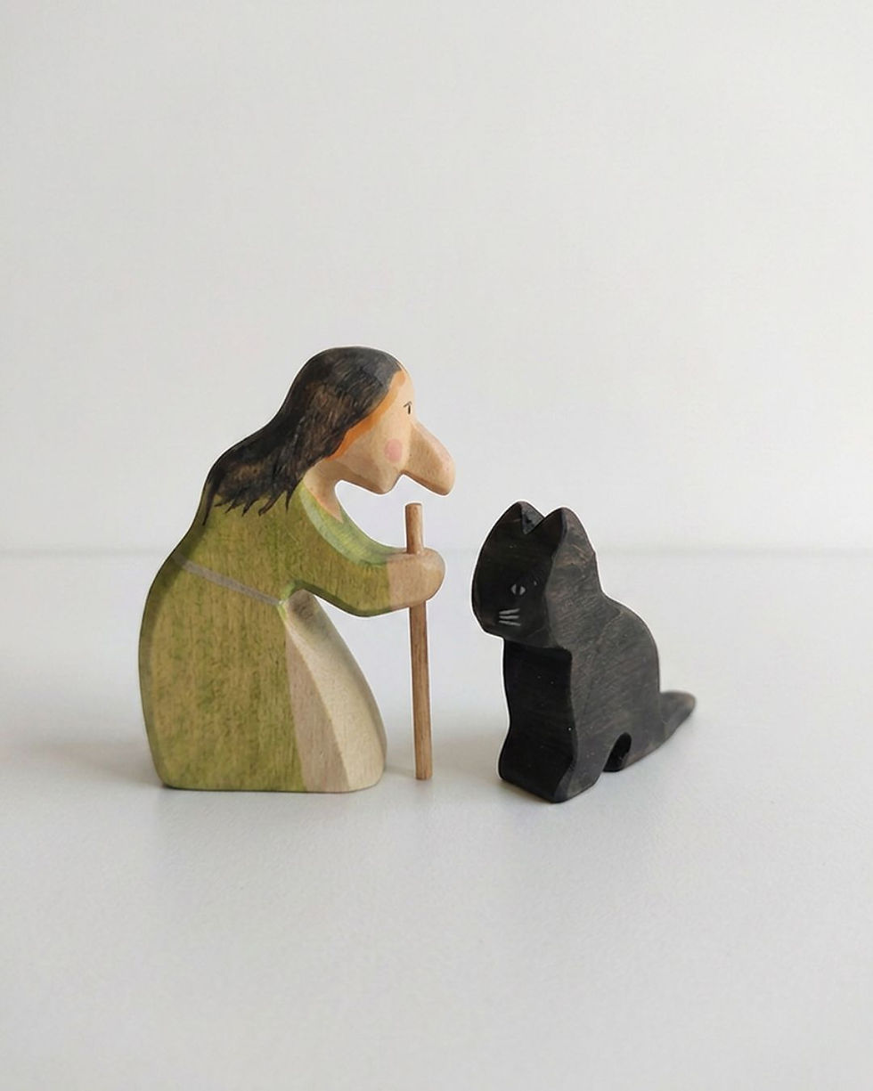 JUHARKA Handmade Wooden Witch and Cat Set