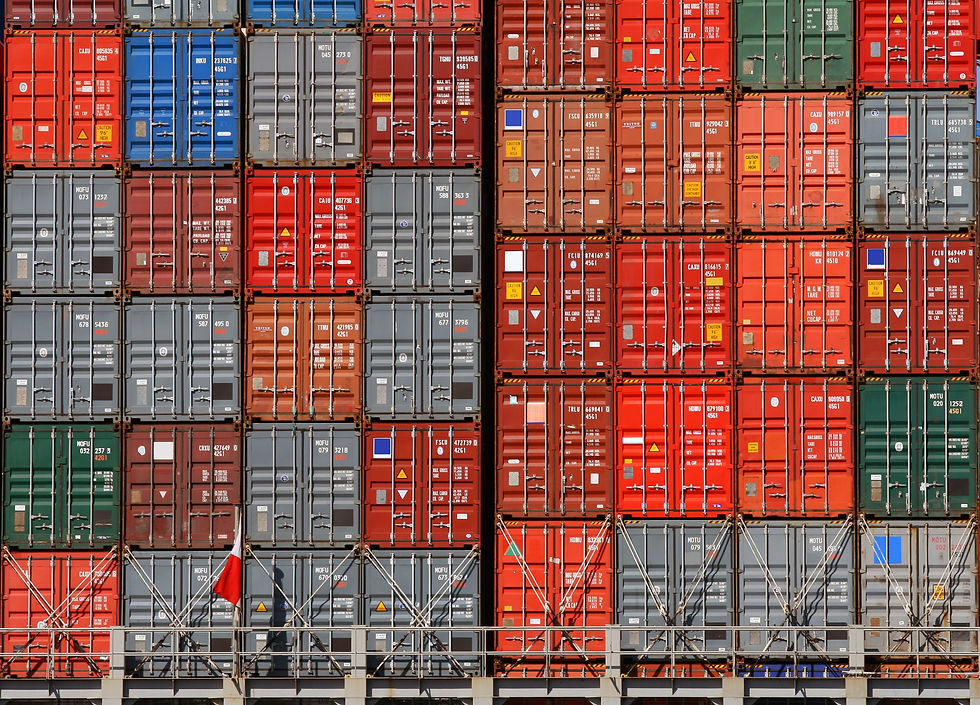 Freight%20Shipping%20Containers_edited.jpg