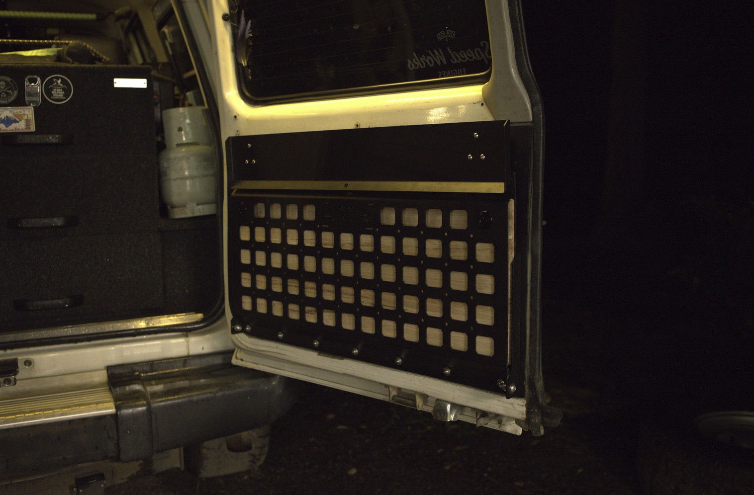 80 series barn door table