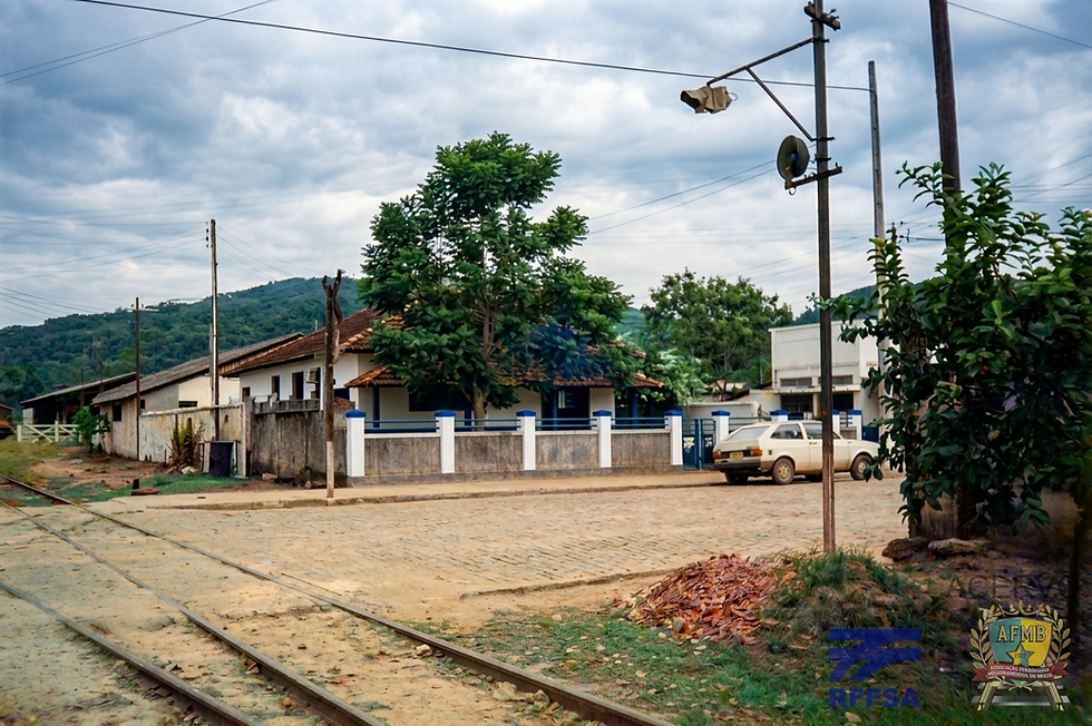 Memórias Sobre Trilhos: O Complexo Ferroviário de Avelar