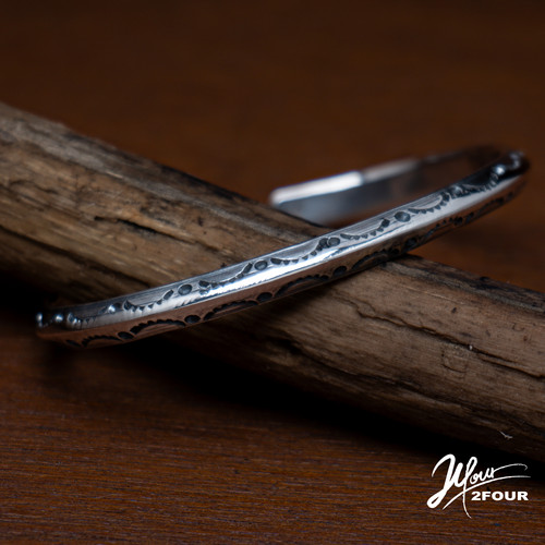 S33-Navajo Bangle | 2four