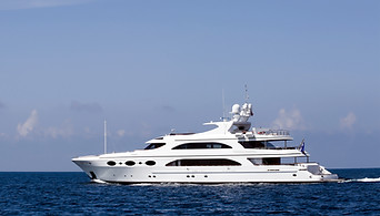 Yacht à moteur