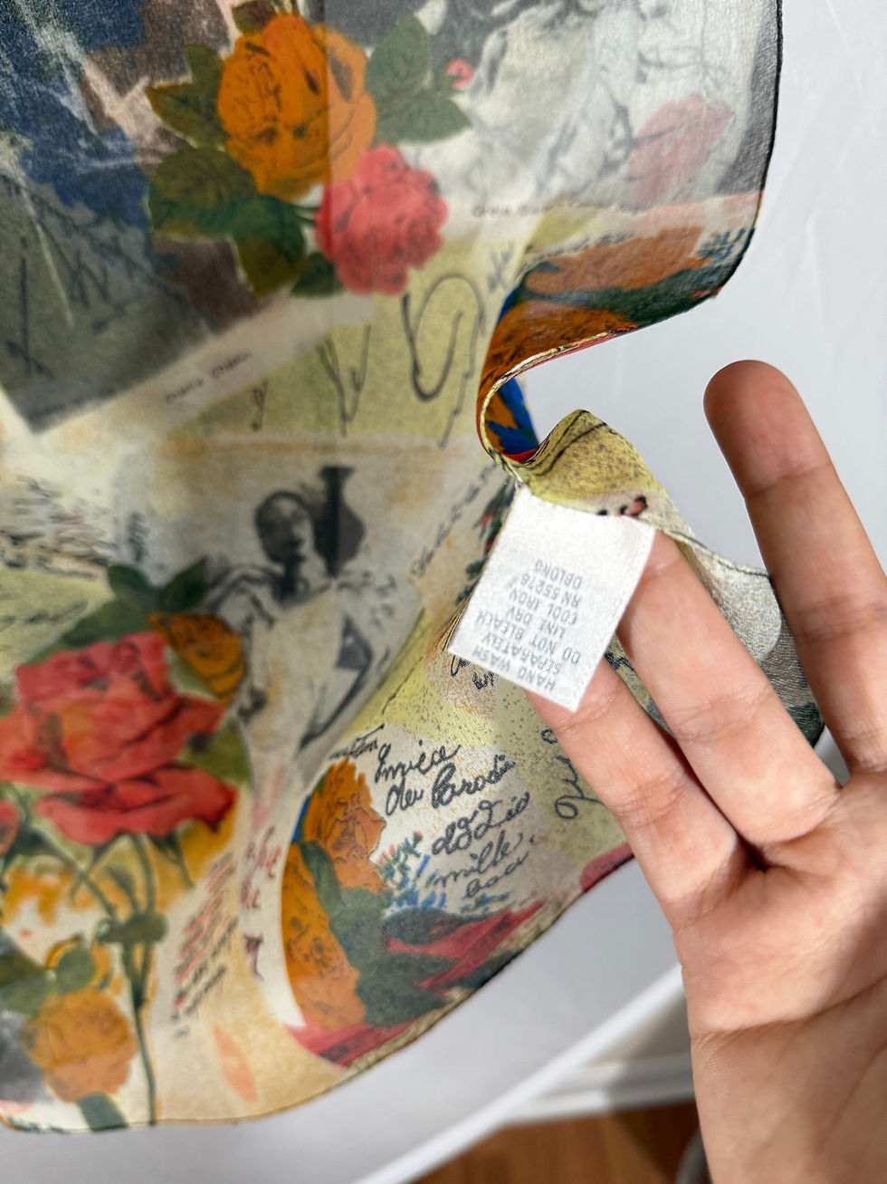 Thumbnail: 90s Love Letter Scarf