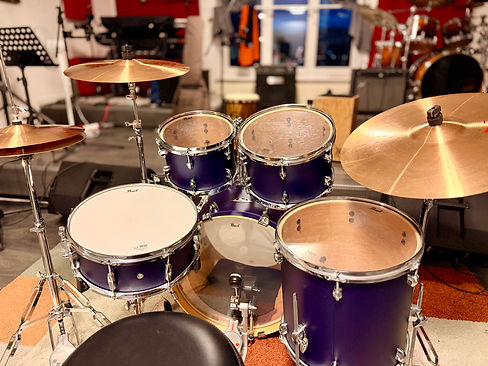 Pearl Mietset Indigo Blue.jpeg